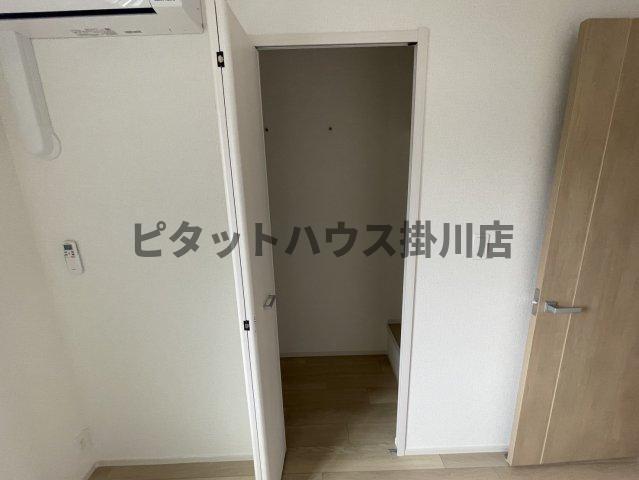 磐田市見付アパート 収納