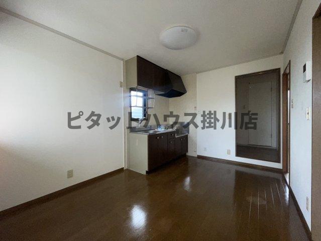 袋井市下山梨アパート リビング