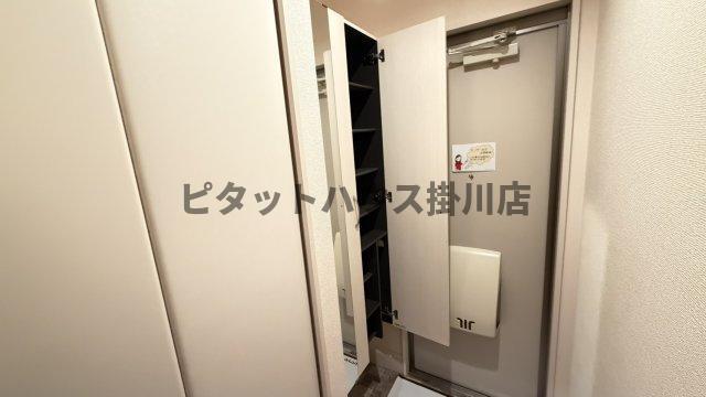 袋井市方丈アパート 玄関