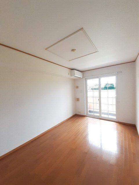 菊川市赤土アパート リビング