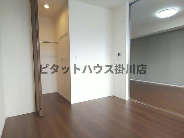 掛川市富部アパート バス／シャワー
