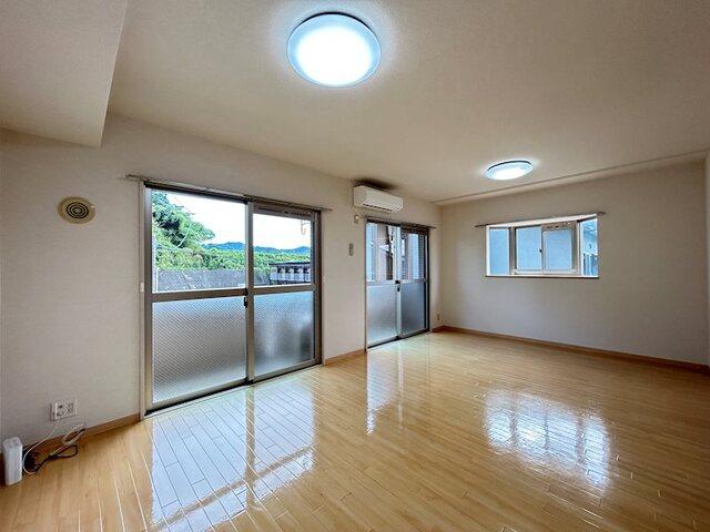 掛川市長谷マンション リビング