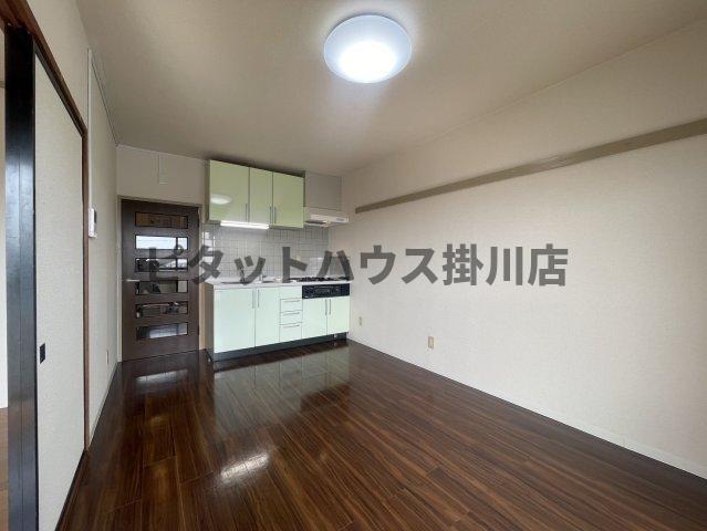 袋井市浅羽アパート リビング