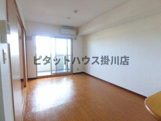 菊川市下平川マンション リビング
