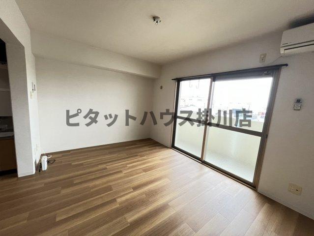 袋井市川井アパート リビング