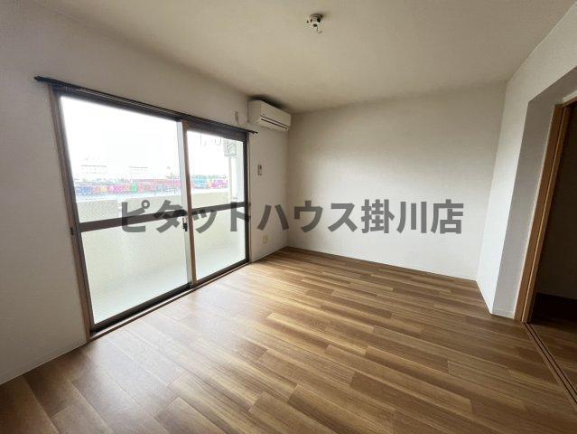 袋井市川井アパート リビング