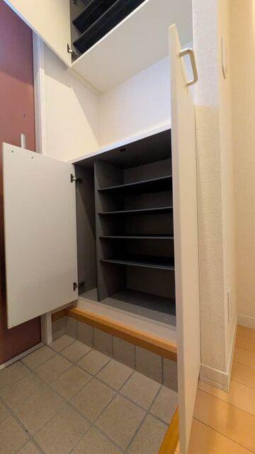 掛川市初馬アパート 玄関