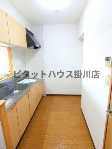 菊川市下平川マンション キッチン