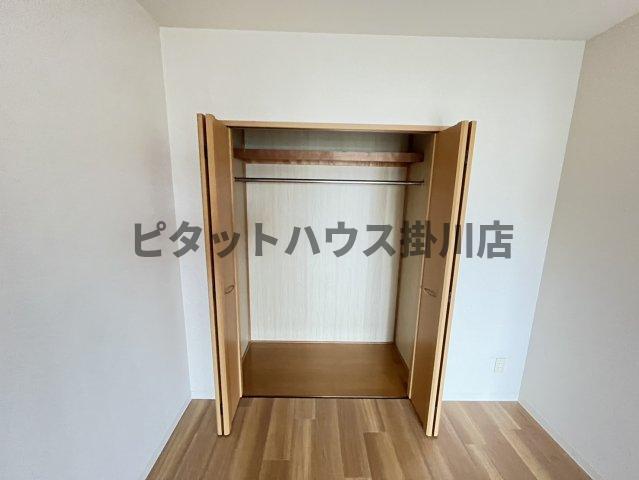 袋井市川井アパート 収納