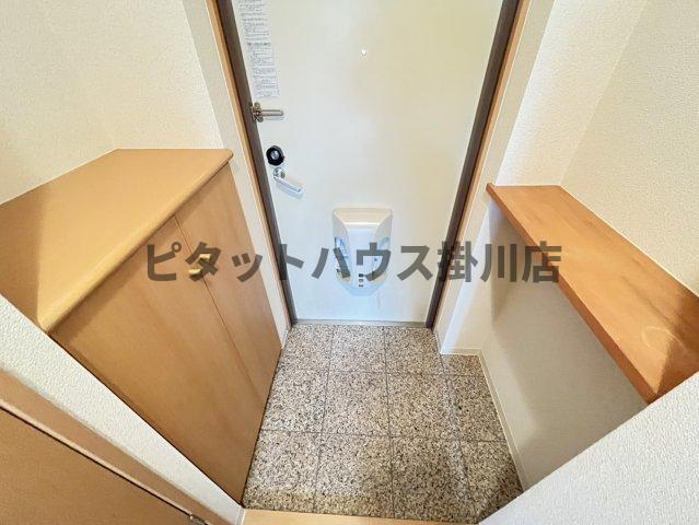 袋井市川井アパート 玄関