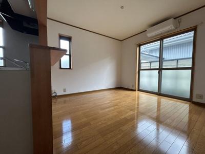 掛川市和光一戸建 リビング