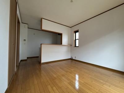 掛川市和光一戸建 リビング