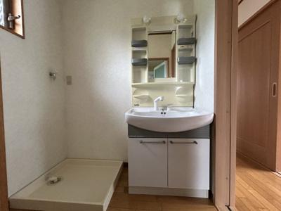 掛川市和光一戸建 洗面