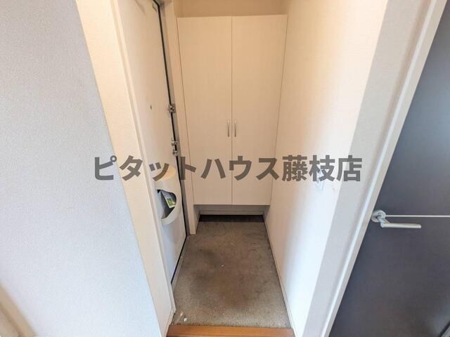 焼津市八楠アパート 玄関