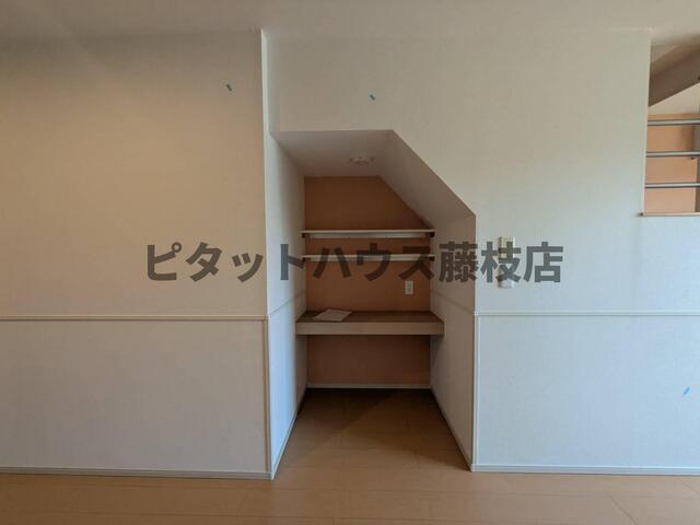 焼津市西小川アパート 収納