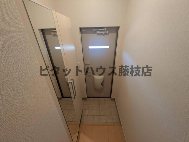 焼津市塩津アパート 玄関
