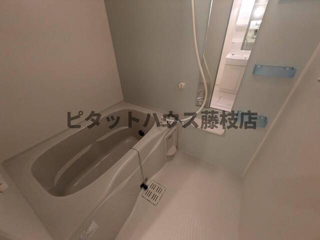 焼津市塩津アパート バス／シャワー