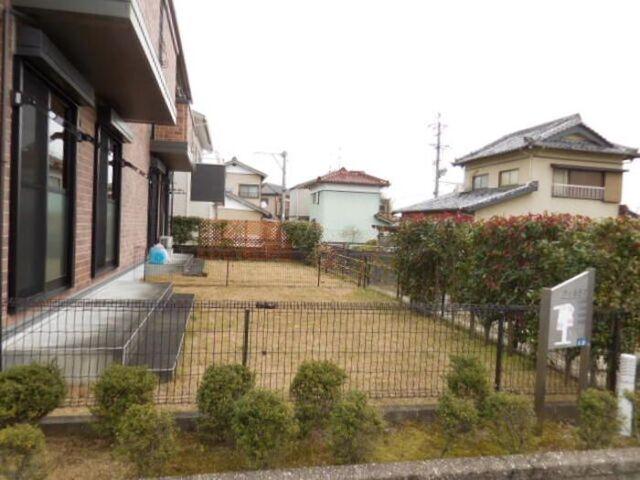 島田市旭アパート 庭
