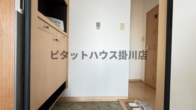 磐田市明ケ島原アパート 玄関