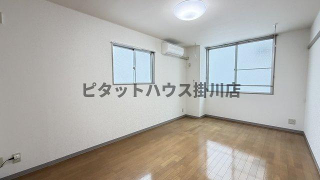 掛川市塩町アパート 収納
