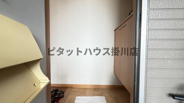 磐田市西貝塚アパート 玄関