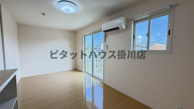 磐田市安久路アパート リビング