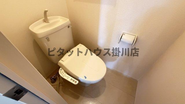 磐田市安久路アパート トイレ