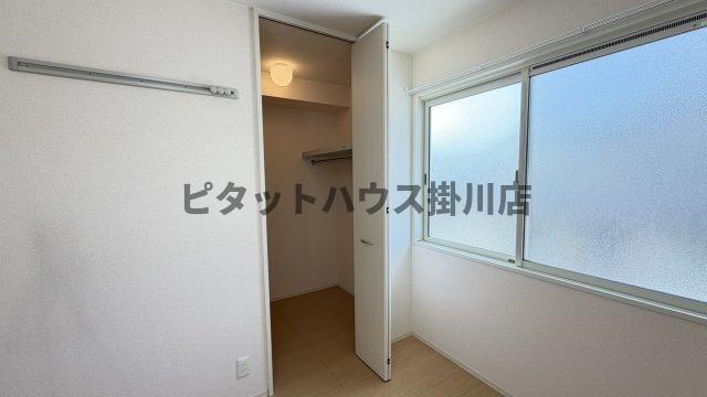 磐田市安久路アパート 収納