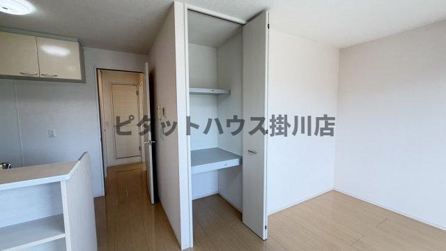 磐田市安久路アパート 収納