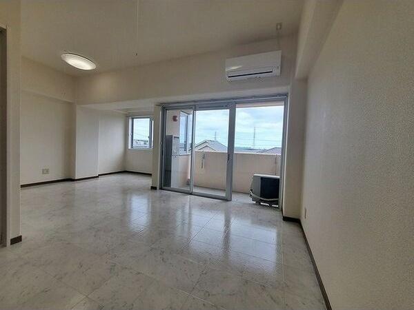 磐田市高見丘マンション リビング