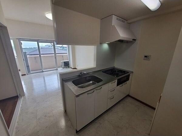 磐田市高見丘マンション キッチン