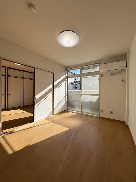 島田市中河町アパート リビング