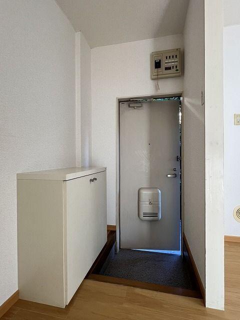 島田市中河町アパート 玄関
