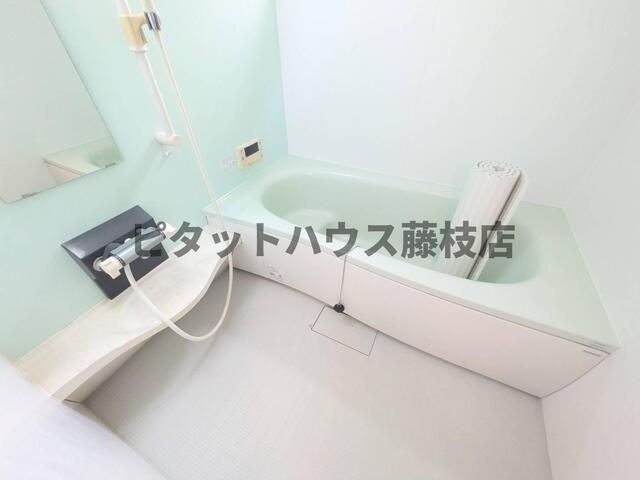 藤枝市五十海アパート バス／シャワー