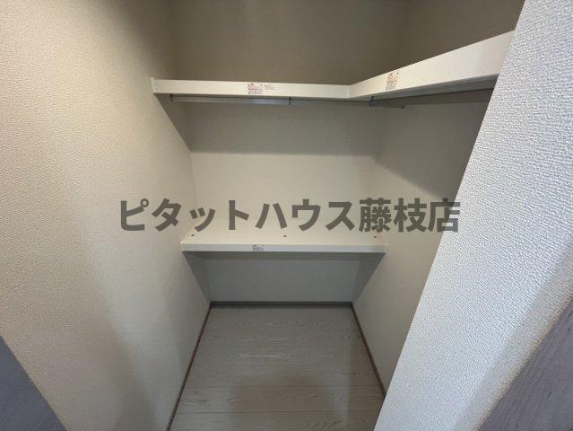 エール（205） 収納