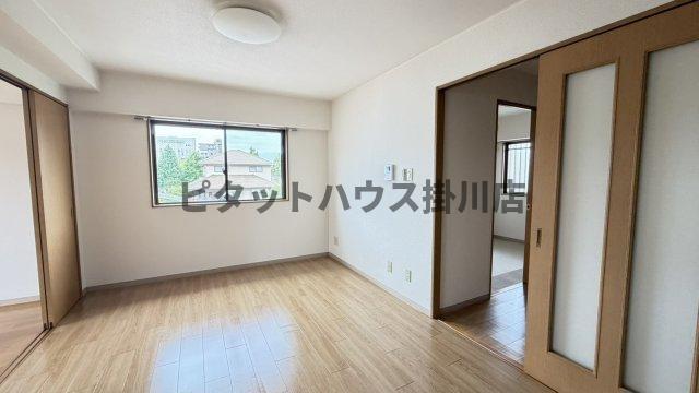 掛川市南アパート リビング