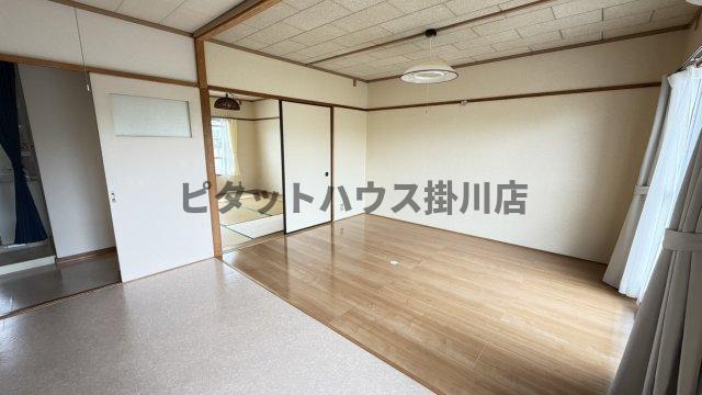 掛川市南マンション リビング