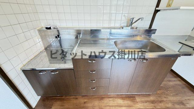 掛川市二瀬川マンション キッチン