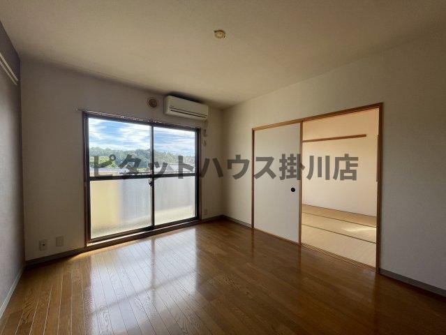 袋井市神長アパート リビング