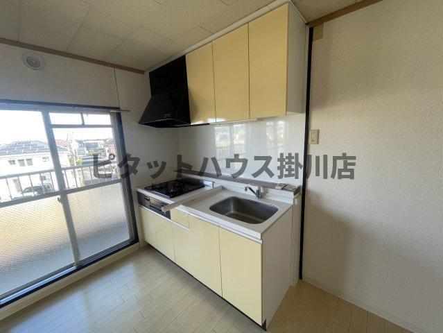 袋井市長溝マンション キッチン