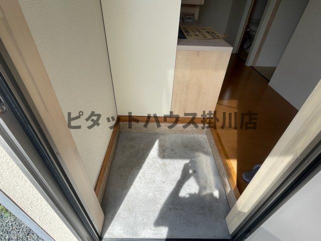 袋井市長溝一戸建 玄関