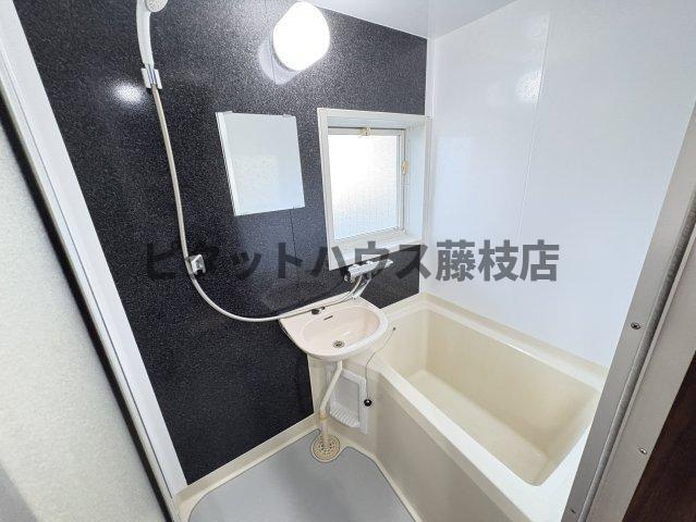 焼津市利右衛門アパート バス／シャワー