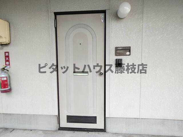 島田市岸町アパート 玄関