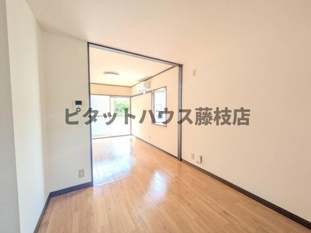 島田市岸町アパート リビング