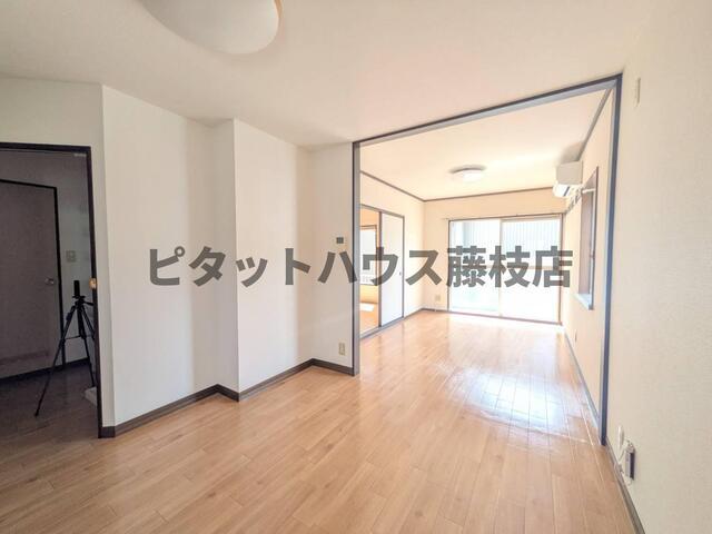 島田市岸町アパート リビング