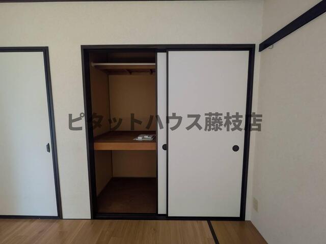 島田市岸町アパート 収納