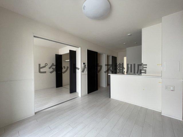 磐田市上岡田アパート リビング