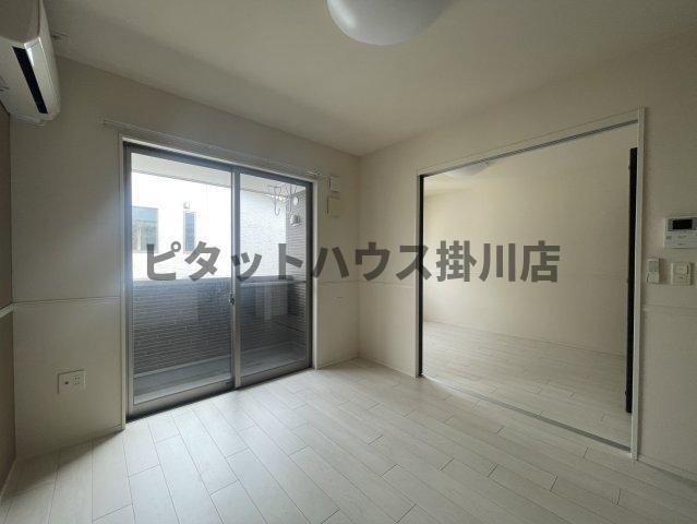 磐田市上岡田アパート リビング