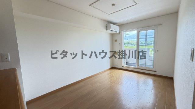 菊川市赤土アパート リビング