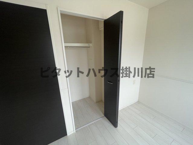 磐田市上岡田アパート 収納